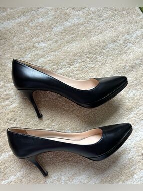 Prada Black Leather Pointed Toe Pumps Heels Classic Stiletto Shoes EU 37.5 US 7